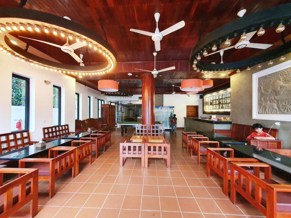 Darling Pub Hostel Siem Reap Esterno foto