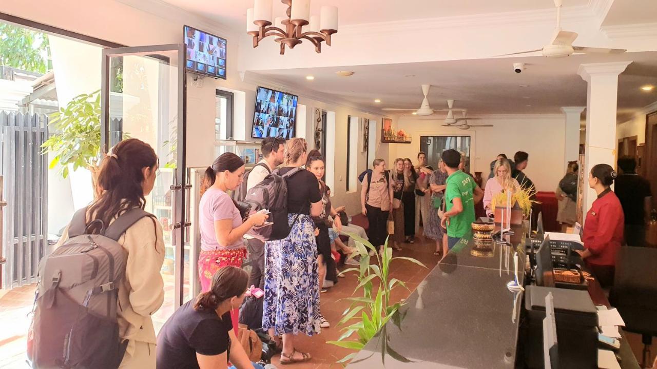 Darling Pub Hostel Siem Reap Esterno foto