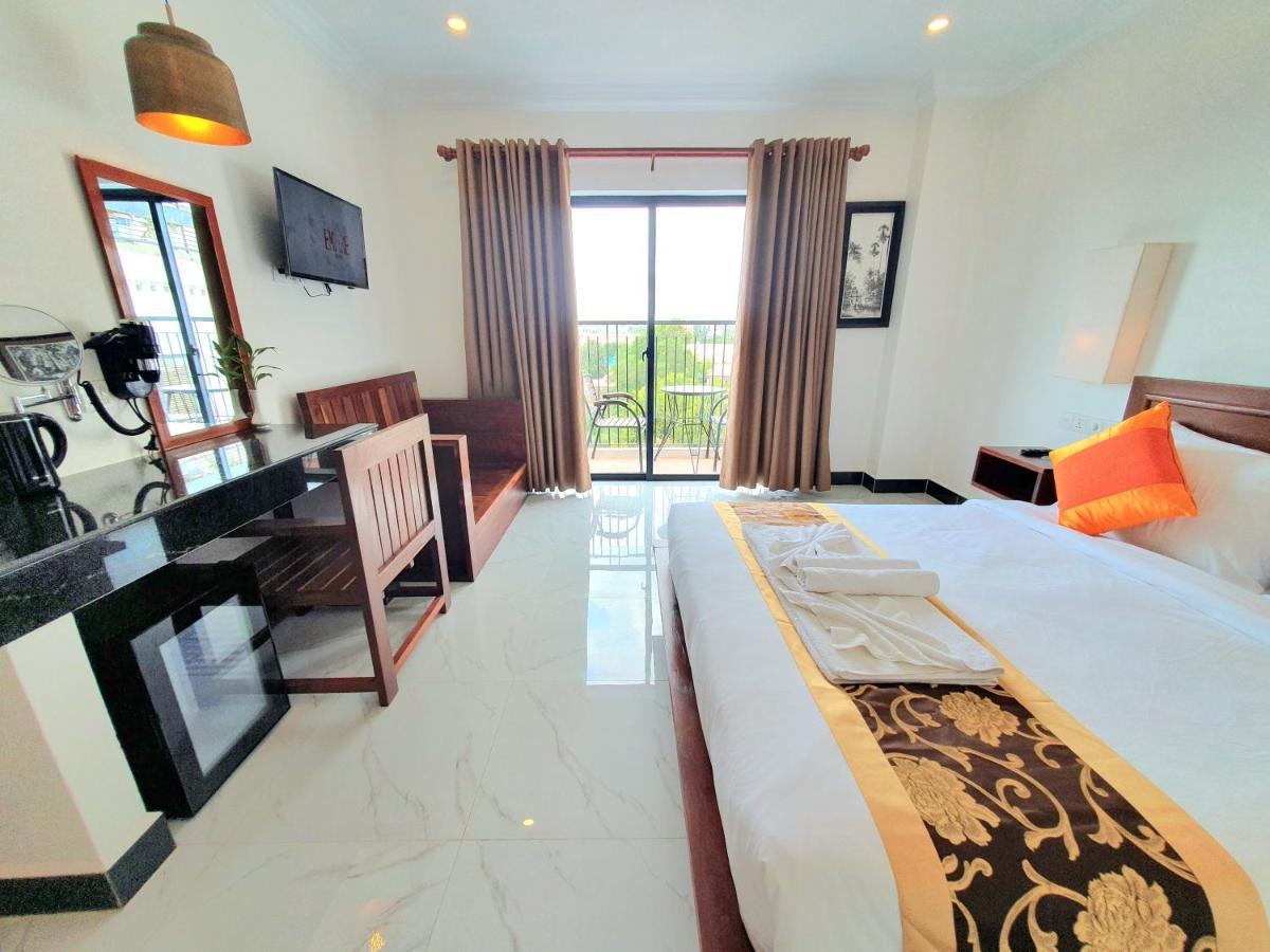 Darling Pub Hostel Siem Reap Esterno foto